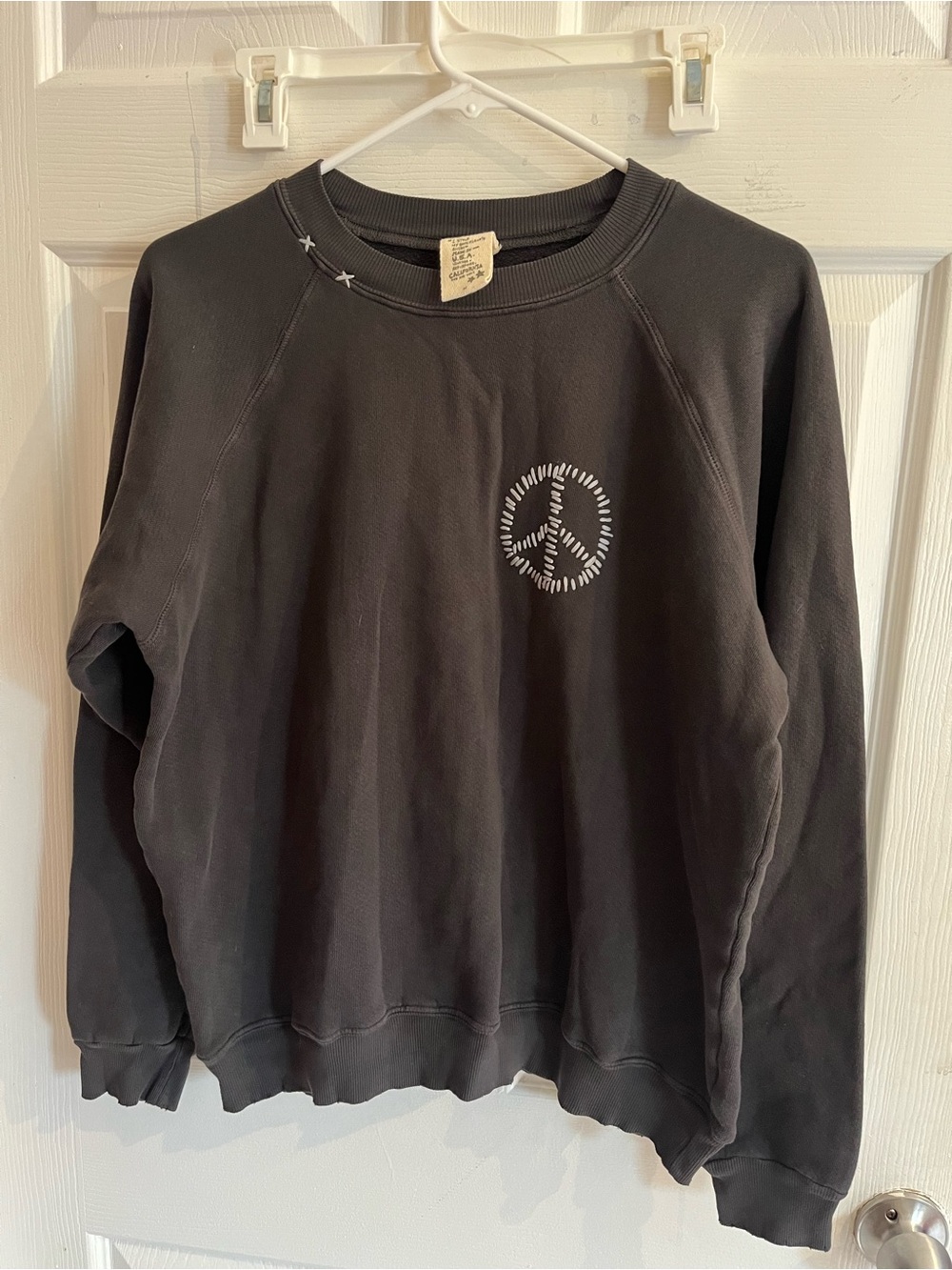 I Stole My Boyfriend's Shirt Ismbs Gray Peace Sign Embroidered Sweatshirt Size M
